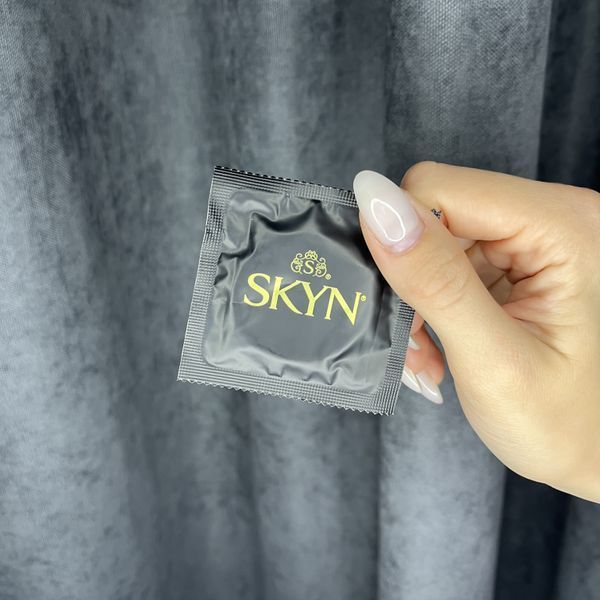 Безлатексні презервативи SKYN Original &ndash; класична коробка 20 шт. 5 фото
